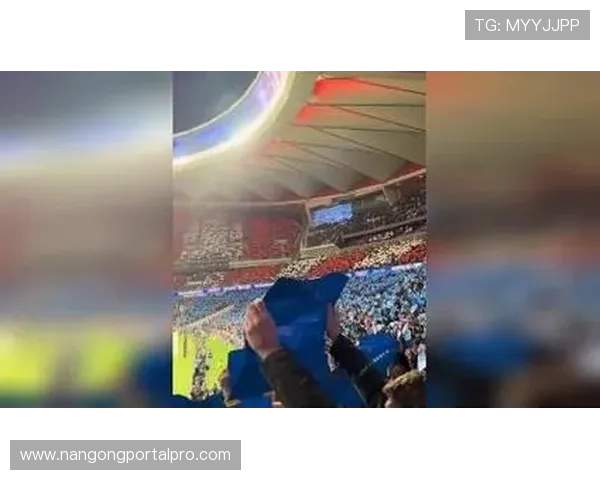 从街头歌声到看台信仰的考文垂球迷文化变迁史